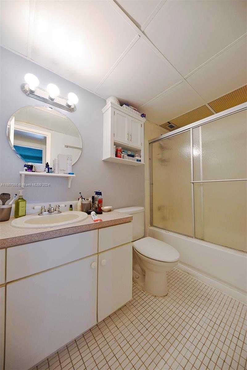 Small Image of 17560 ATLANTIC BLVD #118, Sunny Isles Beach Number 19