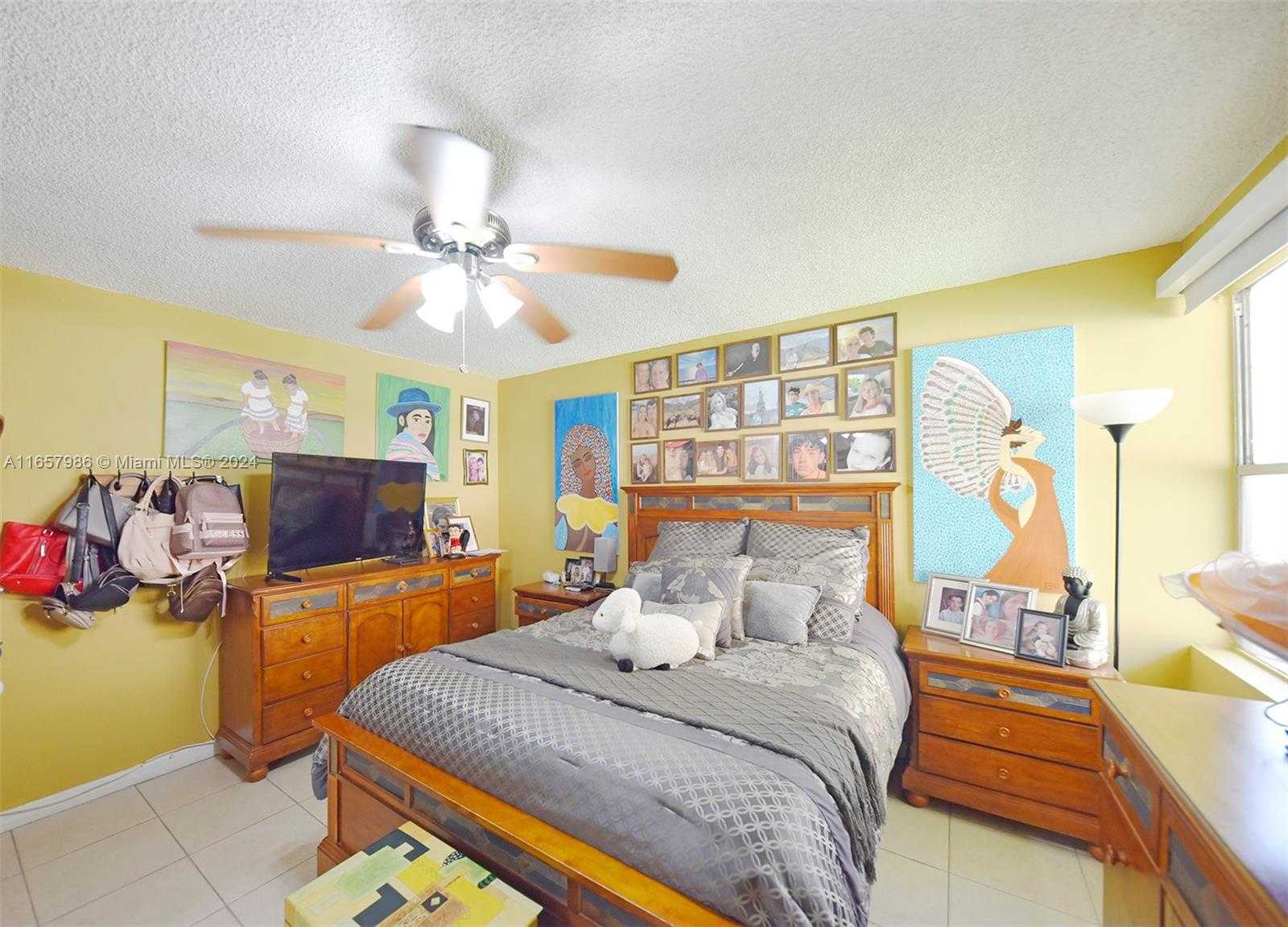 Small Image of 17560 ATLANTIC BLVD #118, Sunny Isles Beach Number 23