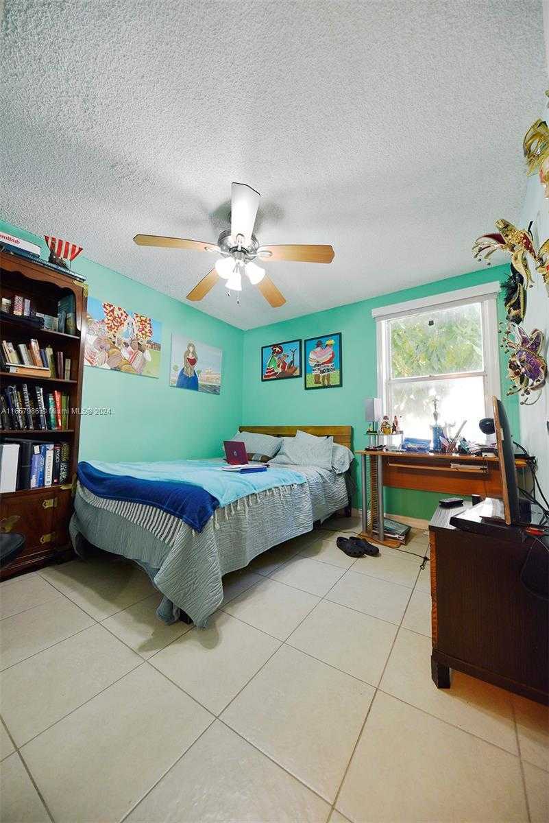 Small Image of 17560 ATLANTIC BLVD #118, Sunny Isles Beach Number 26