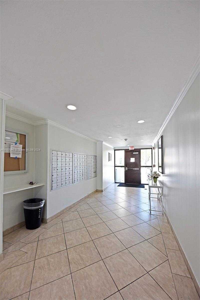 Small Image of 17560 ATLANTIC BLVD #118, Sunny Isles Beach Number 34