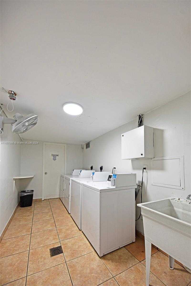 Small Image of 17560 ATLANTIC BLVD #118, Sunny Isles Beach Number 35