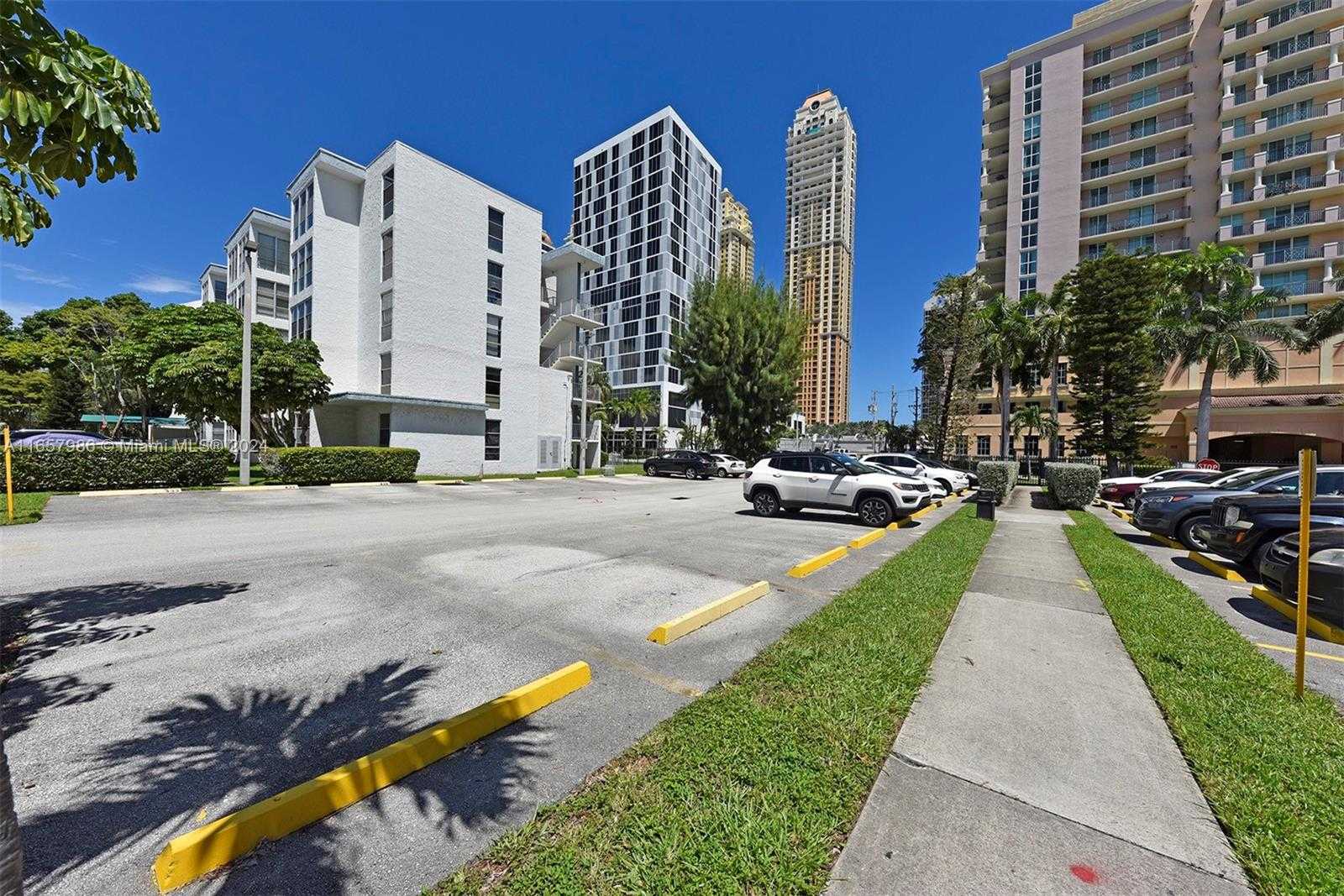 Small Image of 17560 ATLANTIC BLVD #118, Sunny Isles Beach Number 42