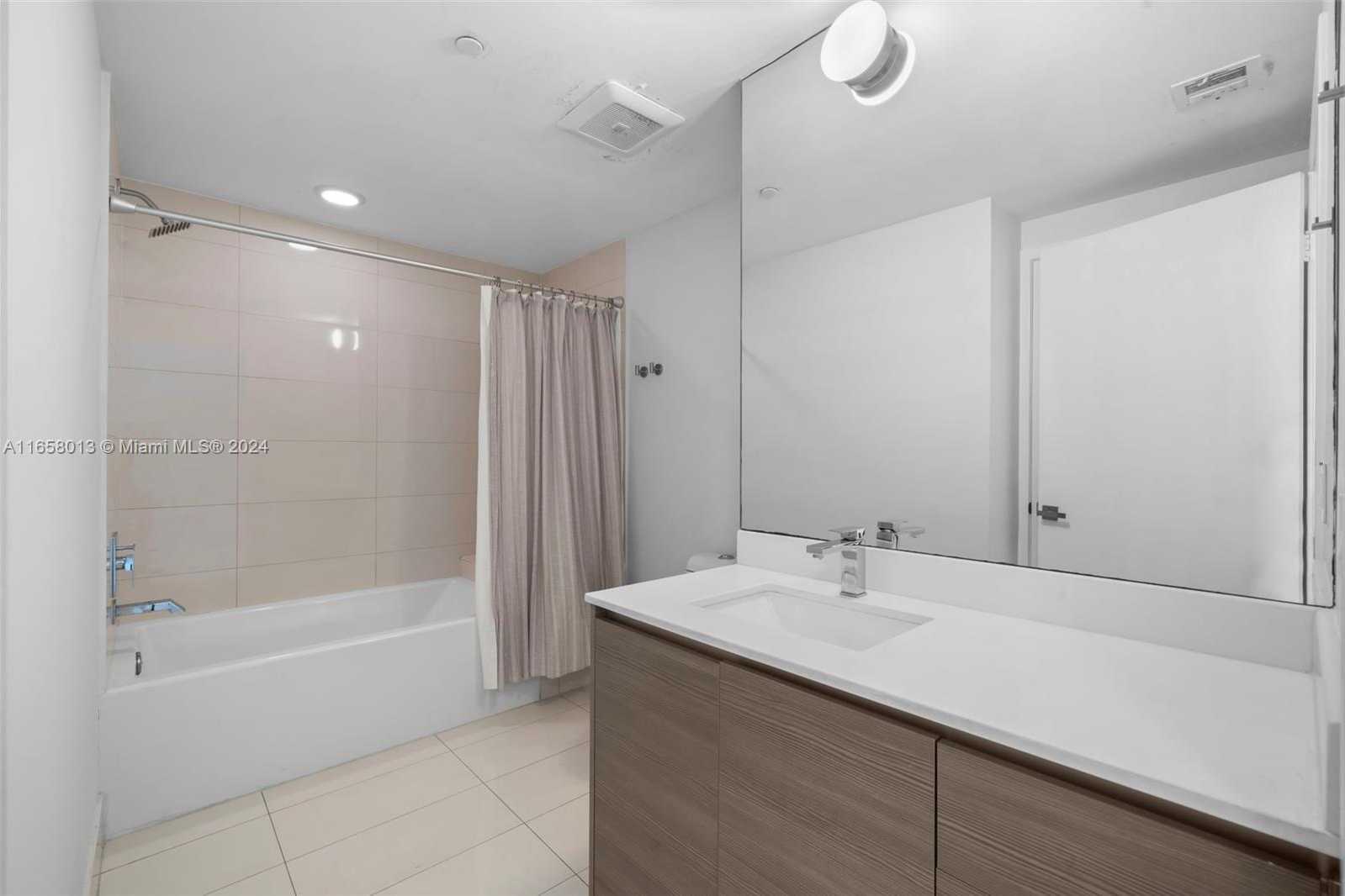 Small Image of 460 NORTH EAST 28TH ST #3507, Miami Number 17