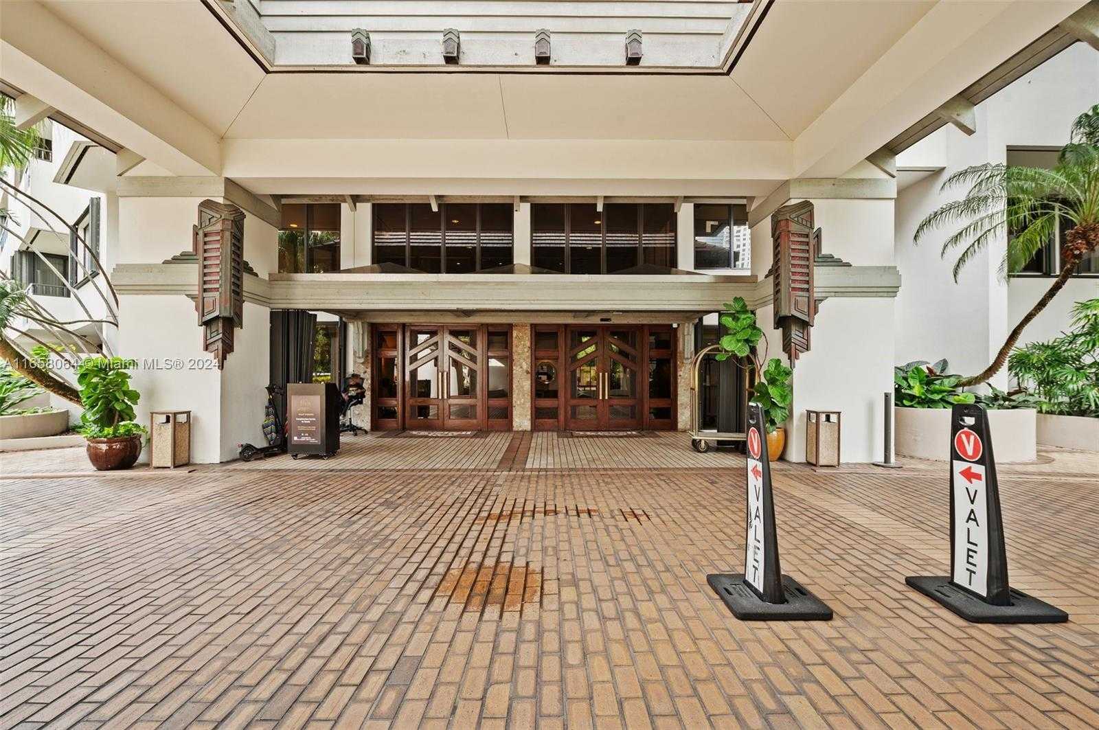 Small Image of 520 BRICKELL KEY DR #A1503, Miami Number 40