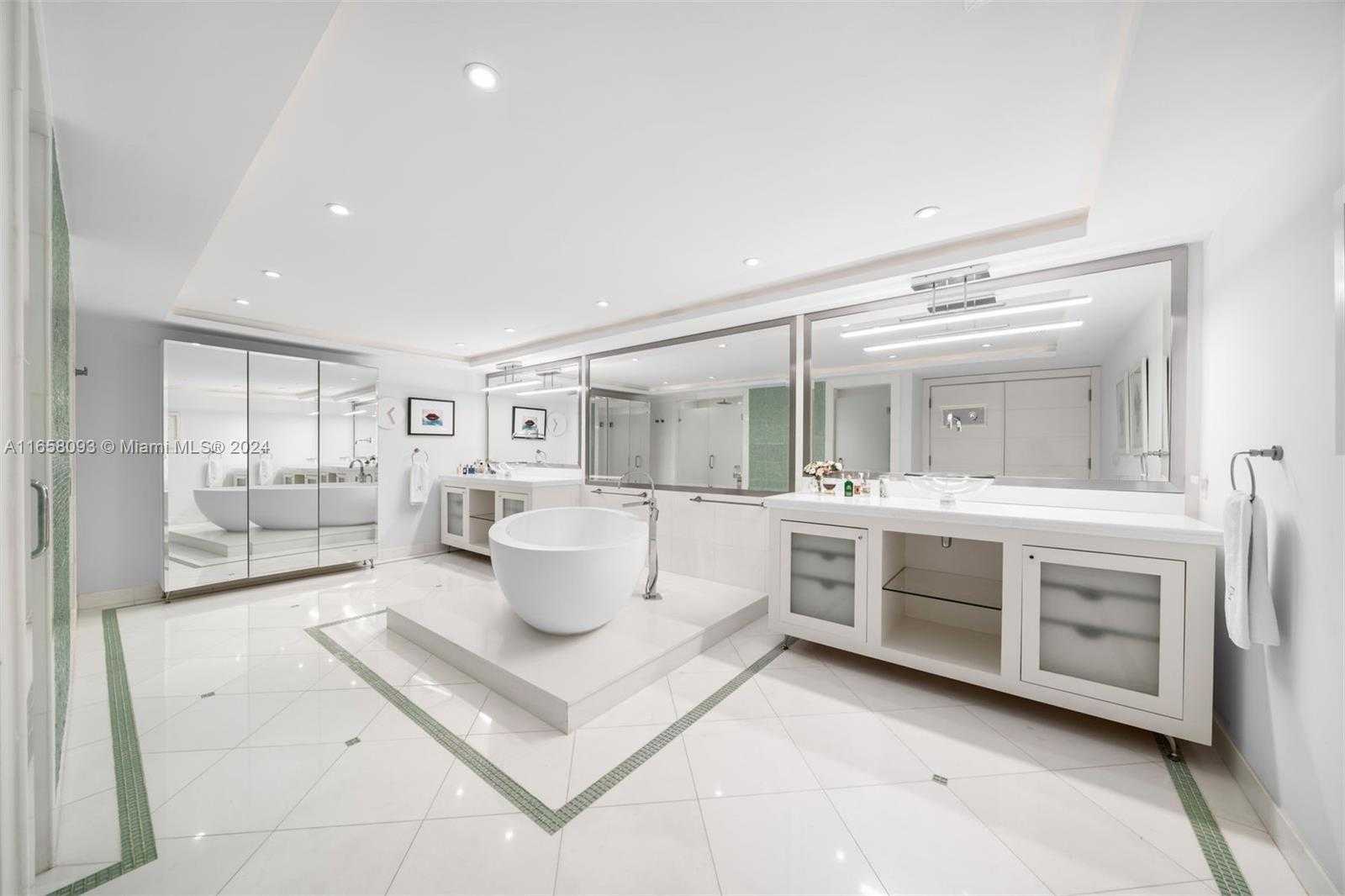 Small Image of 445 GRAND BAY DRIVE #PH-2A, Key Biscayne Number 26
