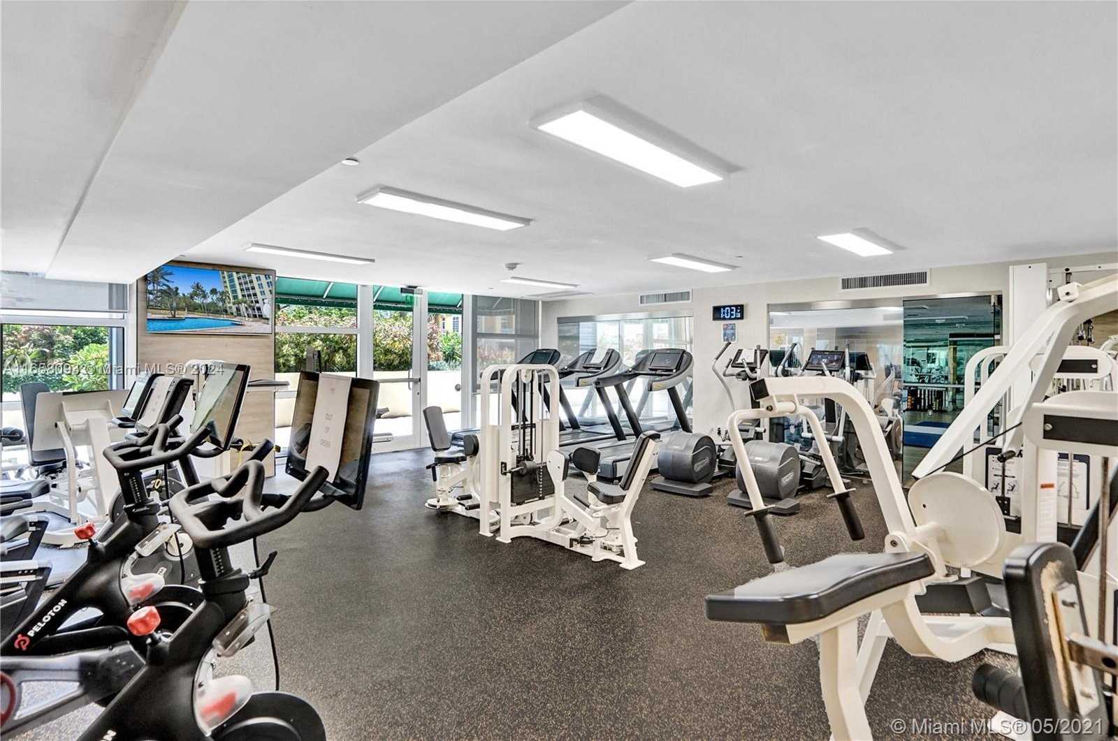 Small Image of 445 GRAND BAY DRIVE #PH-2A, Key Biscayne Number 52