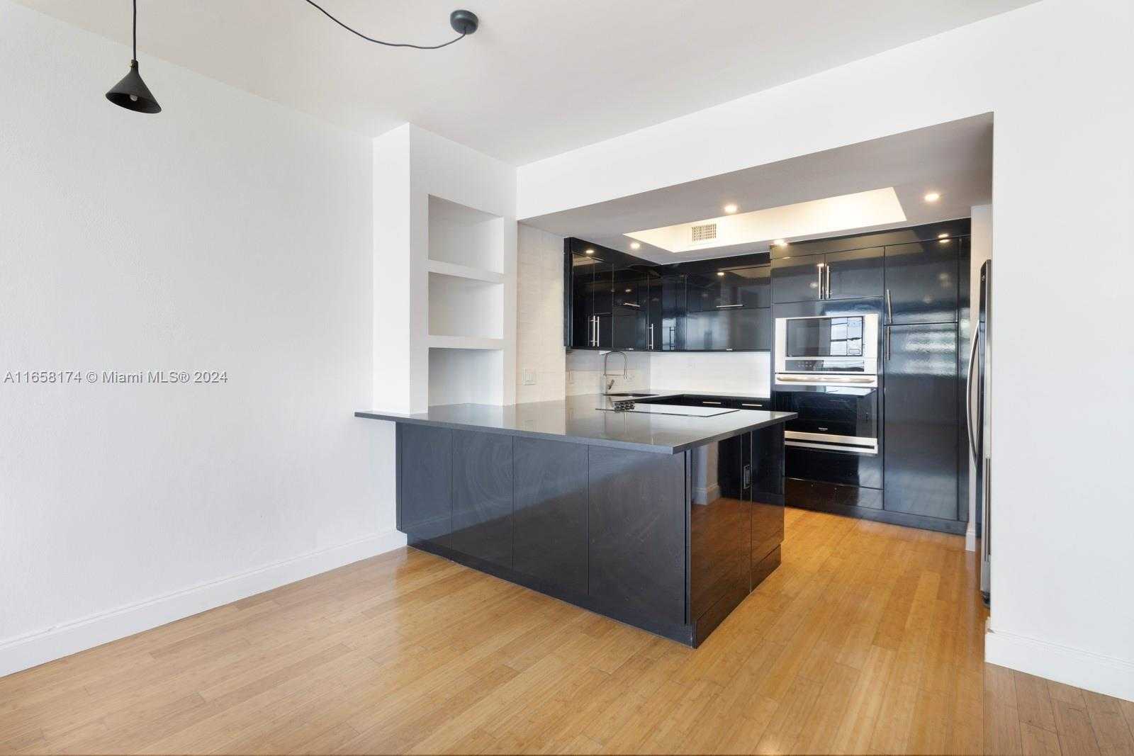 Small Image of 20 ISLAND AVE #1405, Miami Beach Number 4