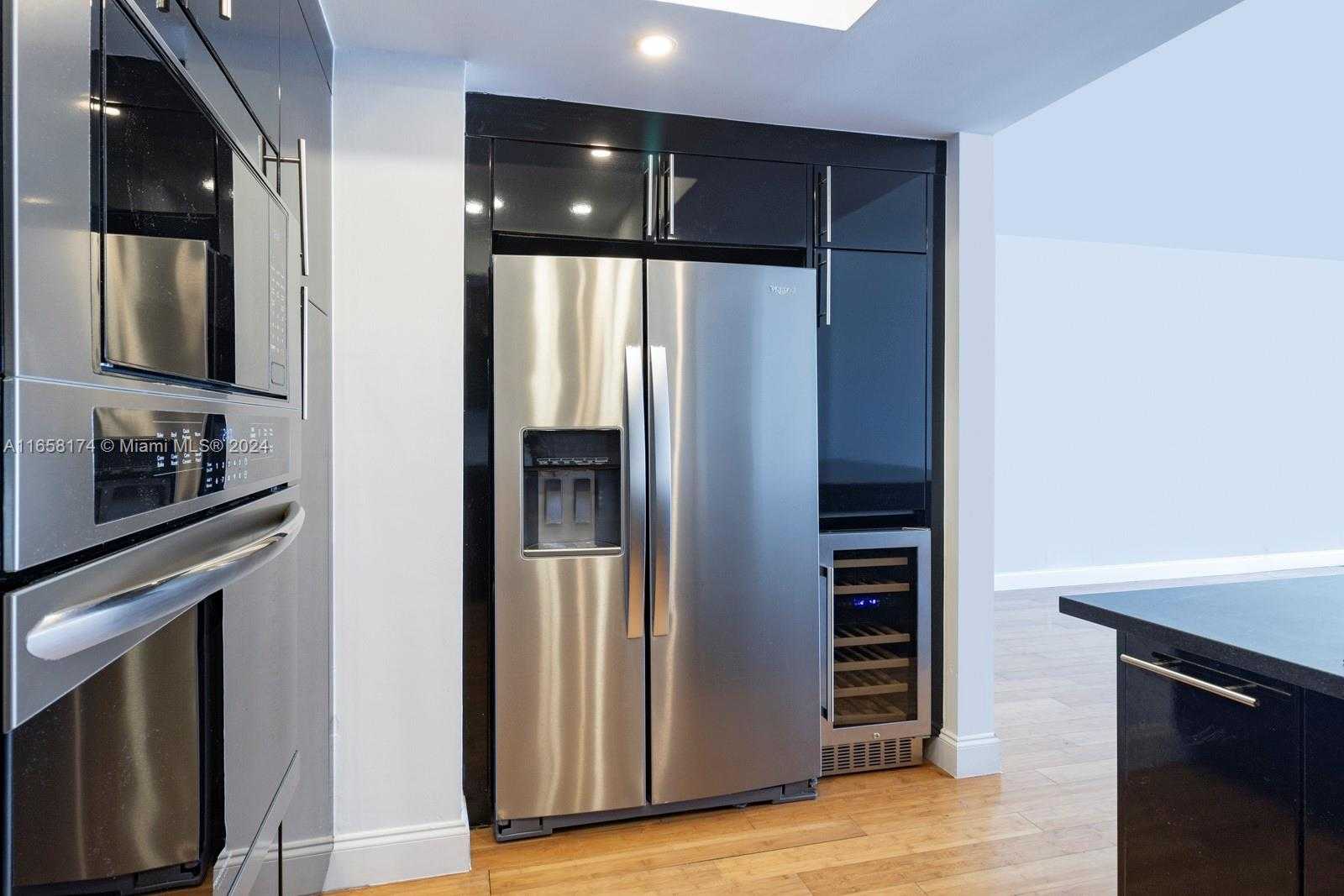 Small Image of 20 ISLAND AVE #1405, Miami Beach Number 7