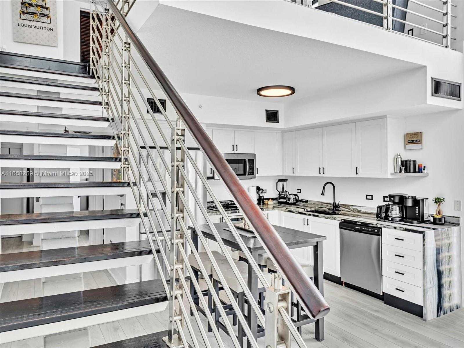 Small Image of 41 SOUTH EAST 5TH ST #1717, Miami Number 23
