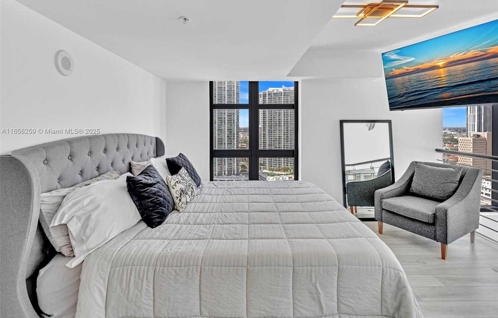 Small Image of 41 SOUTH EAST 5TH ST #1717, Miami Number 38