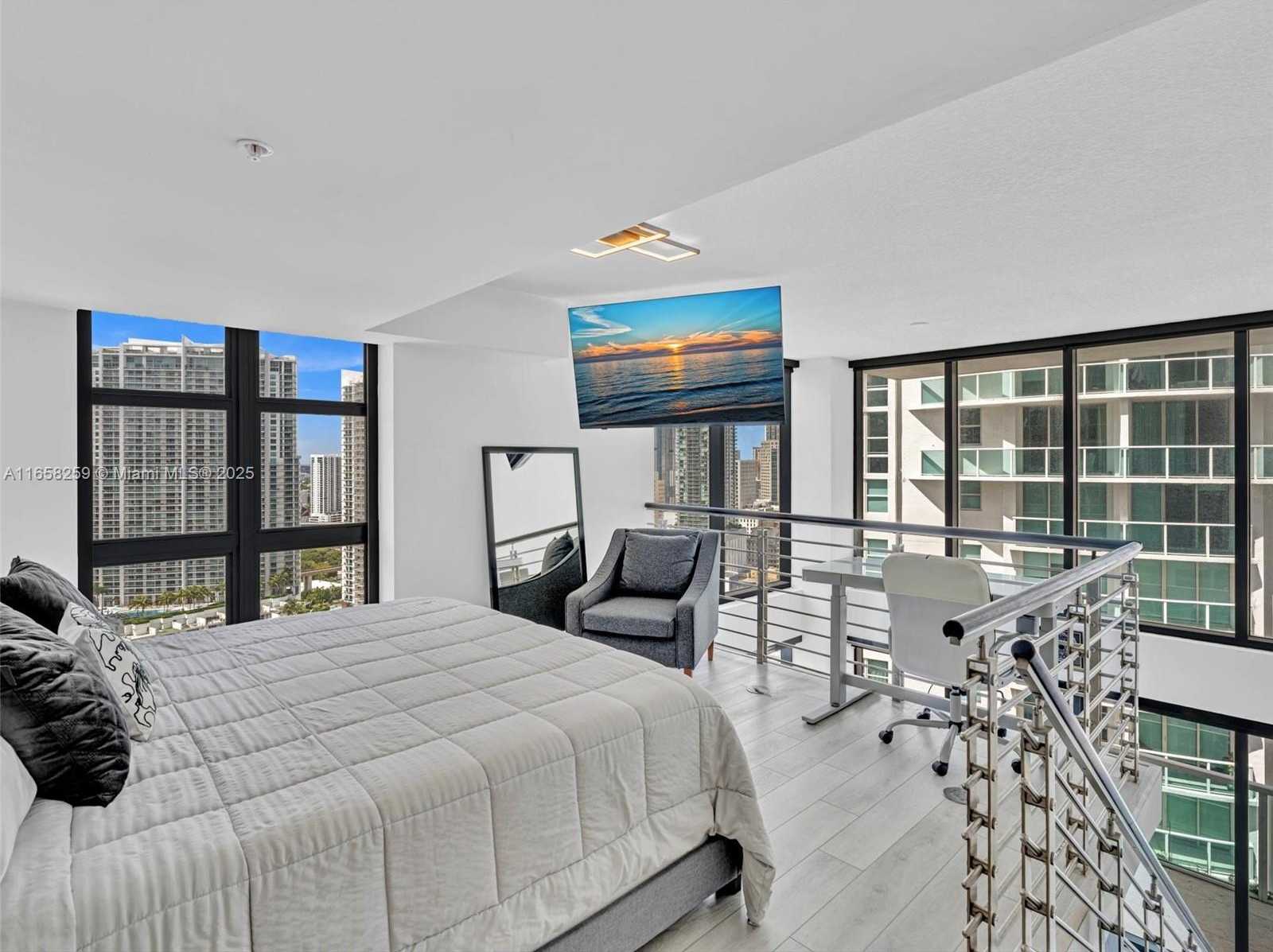 Small Image of 41 SOUTH EAST 5TH ST #1717, Miami Number 39