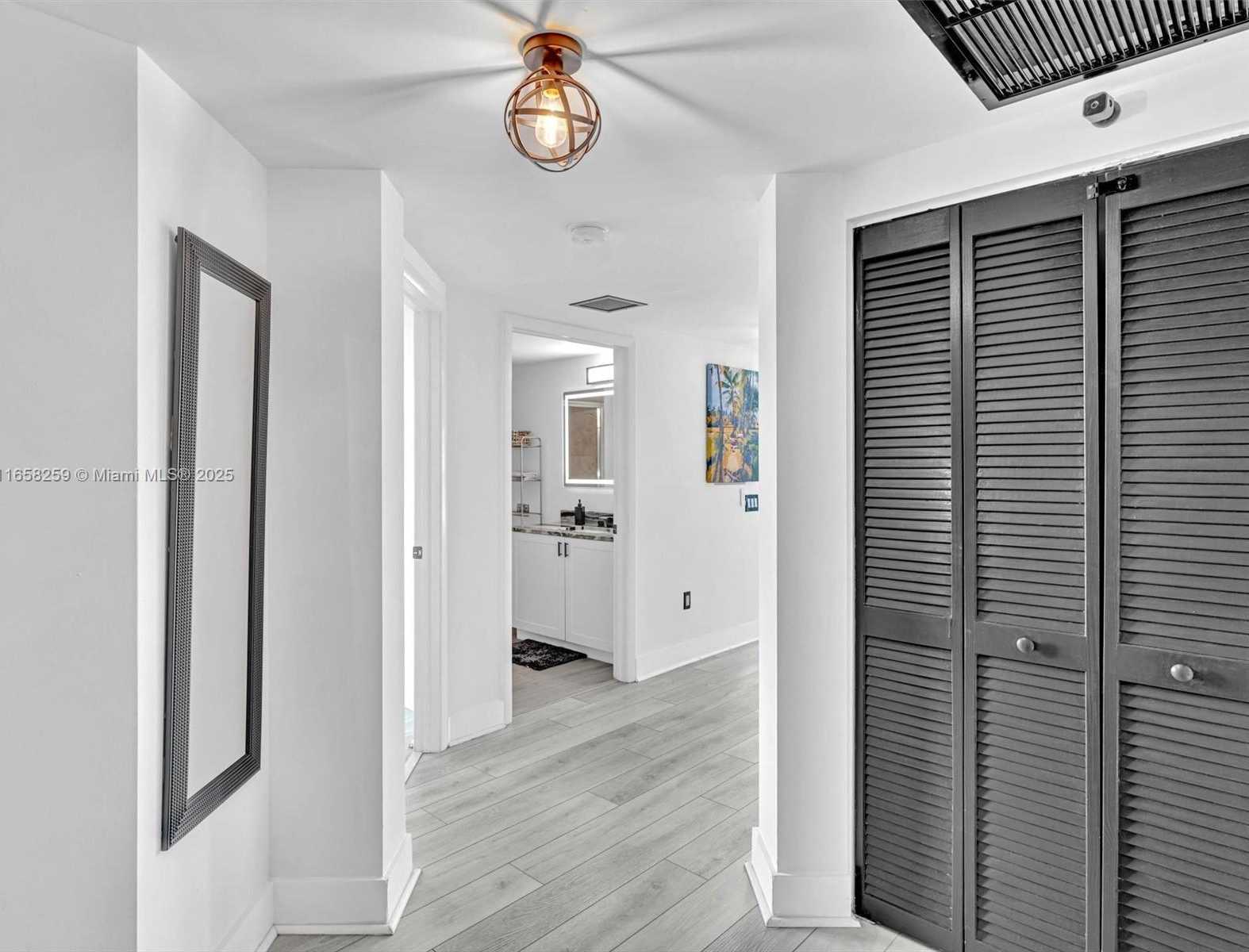 Small Image of 41 SOUTH EAST 5TH ST #1717, Miami Number 5
