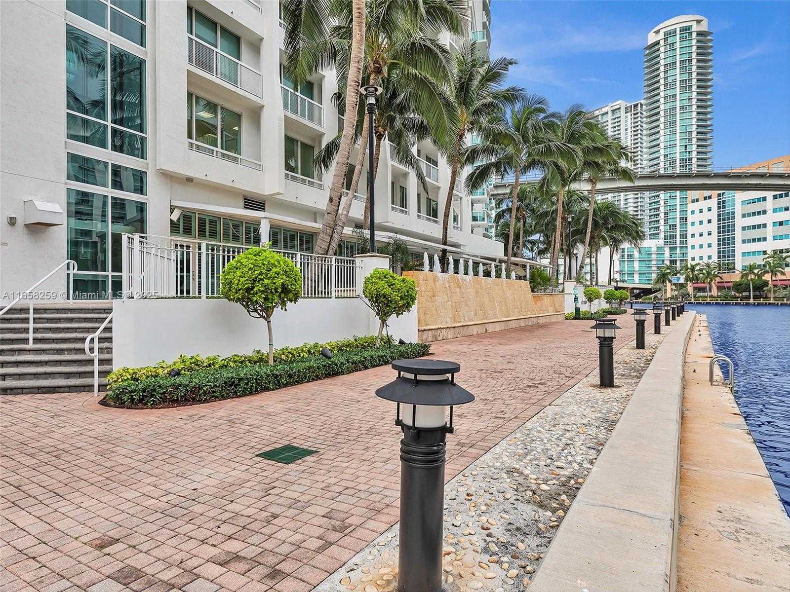 Small Image of 41 SOUTH EAST 5TH ST #1717, Miami Number 53