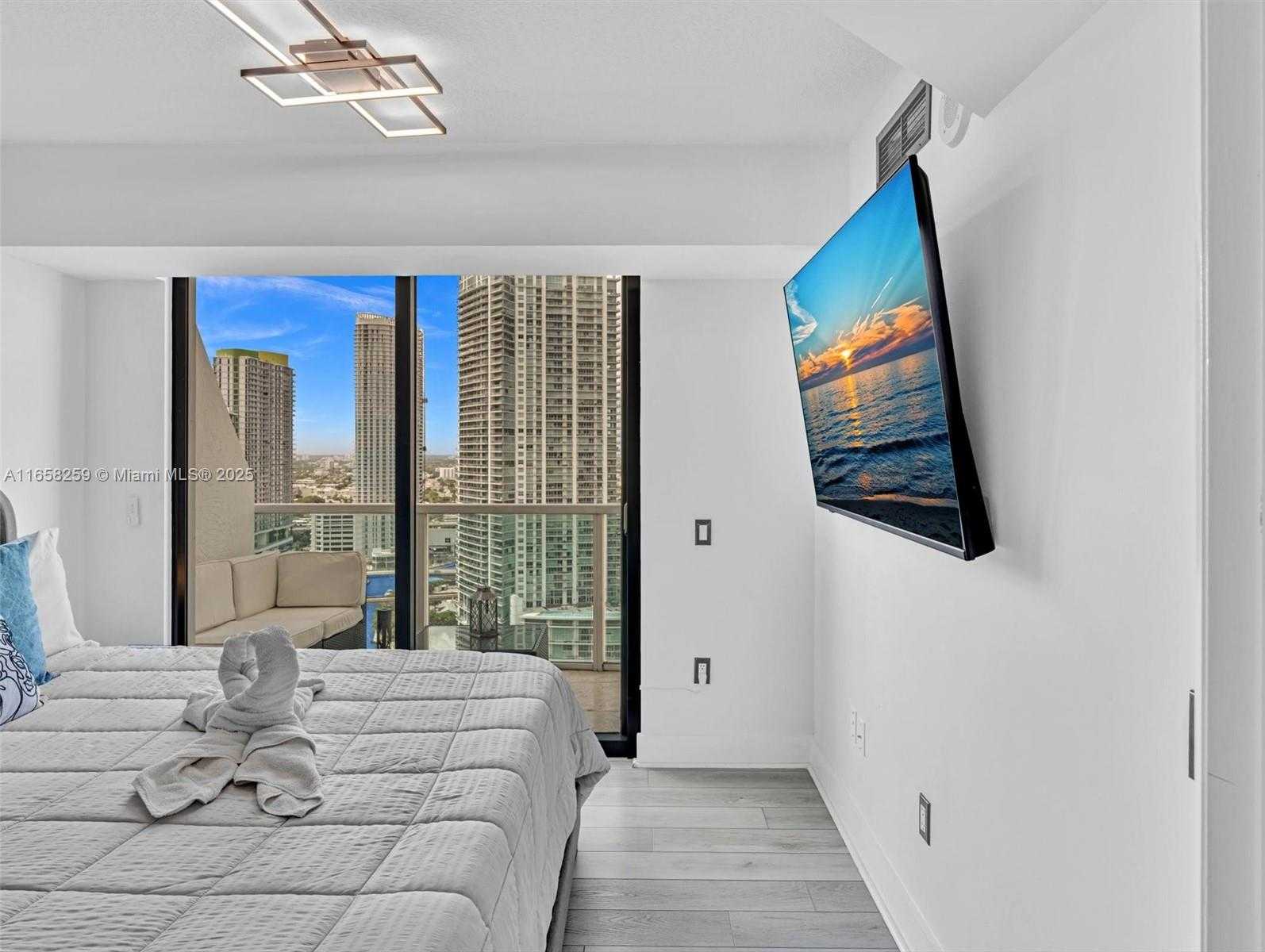 Small Image of 41 SOUTH EAST 5TH ST #1717, Miami Number 6