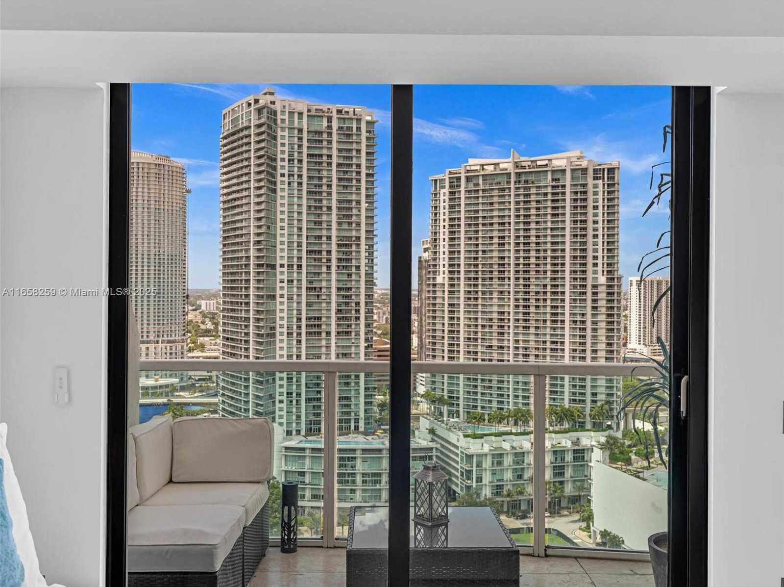 Small Image of 41 SOUTH EAST 5TH ST #1717, Miami Number 9