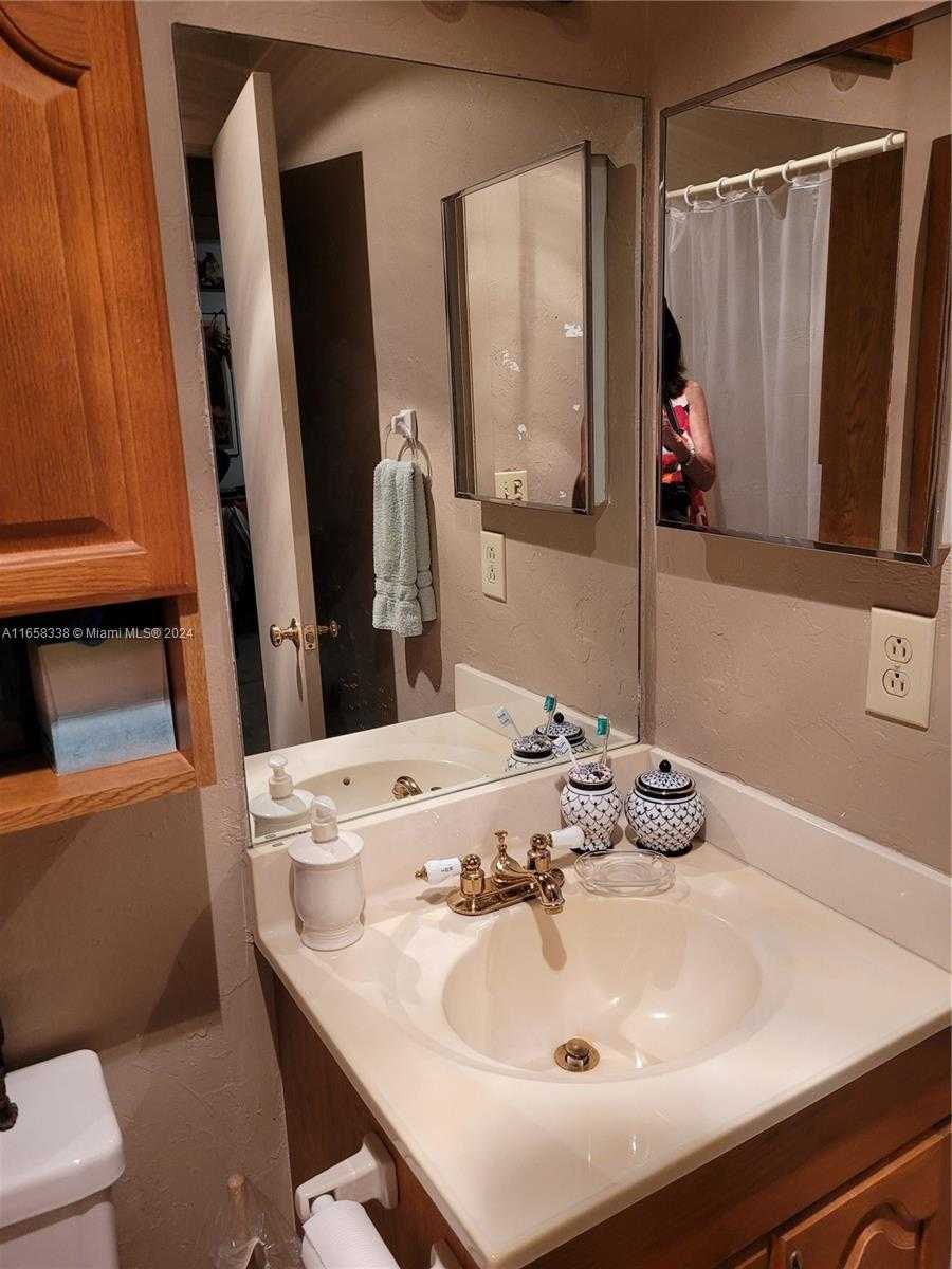 Small Image of 9521 NORTH WEST 14TH CT #212, Pembroke Pines Number 10