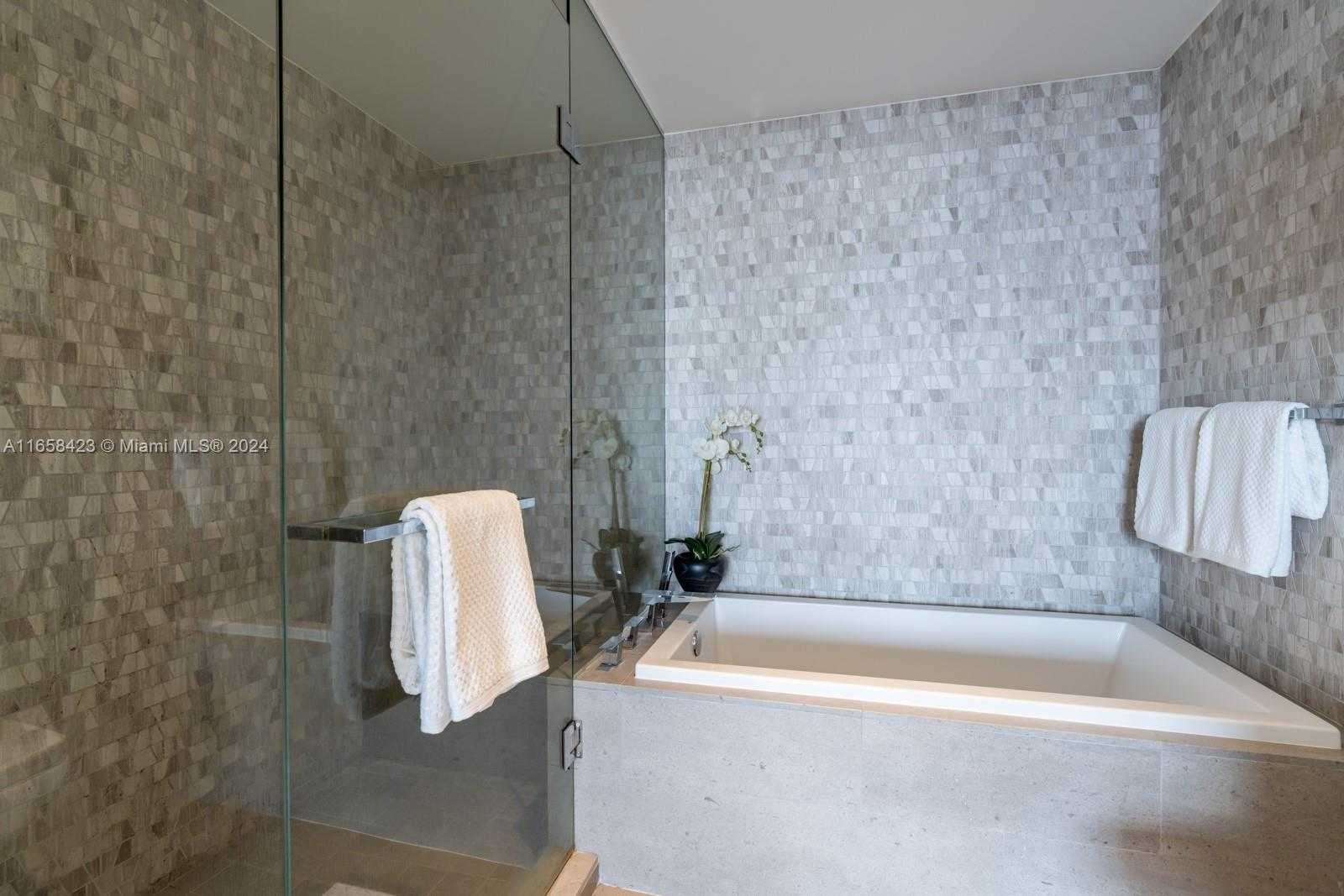 Small Image of 68 SOUTH EAST 6TH ST #3706, Miami Number 12