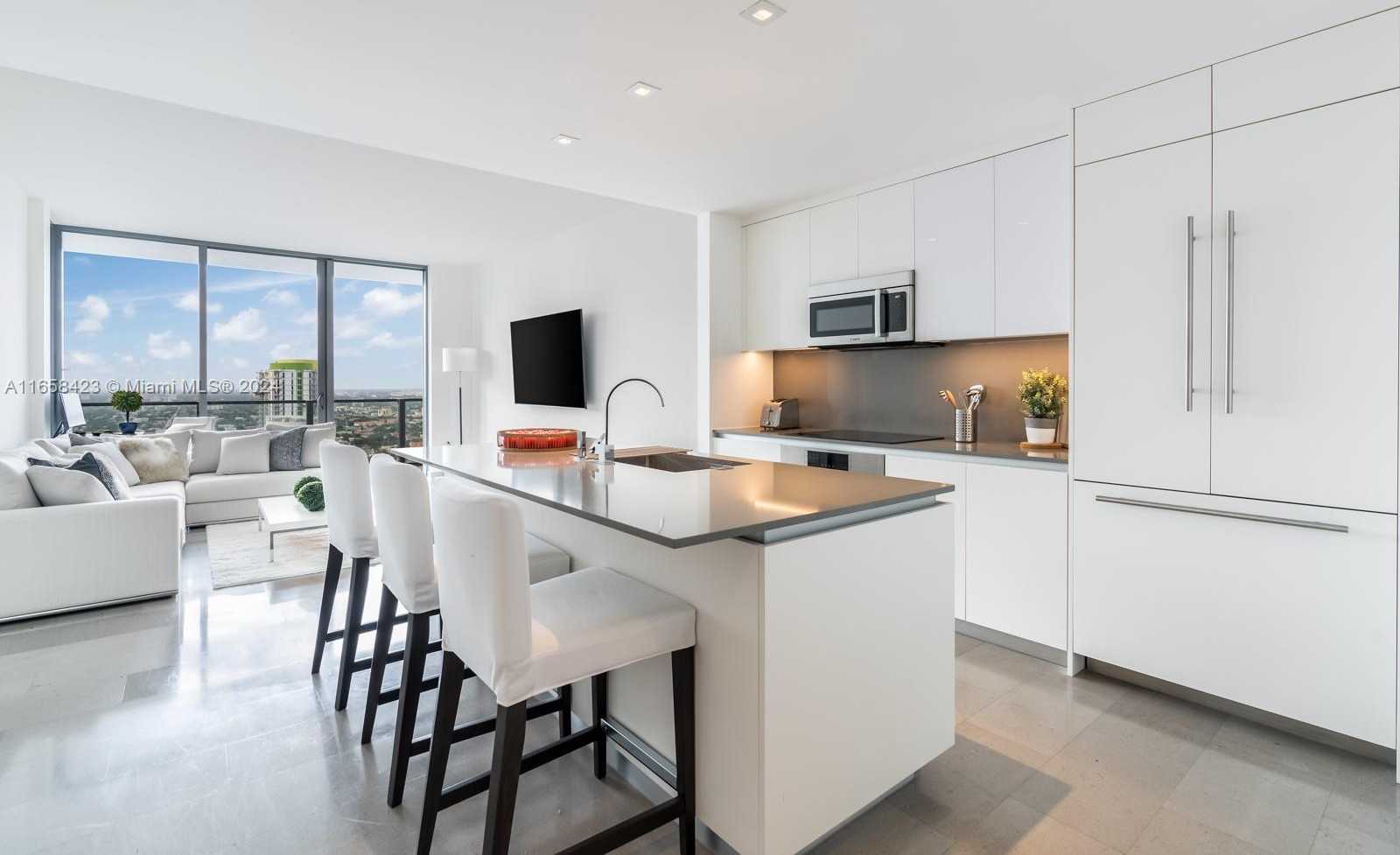 Small Image of 68 SOUTH EAST 6TH ST #3706, Miami Number 3