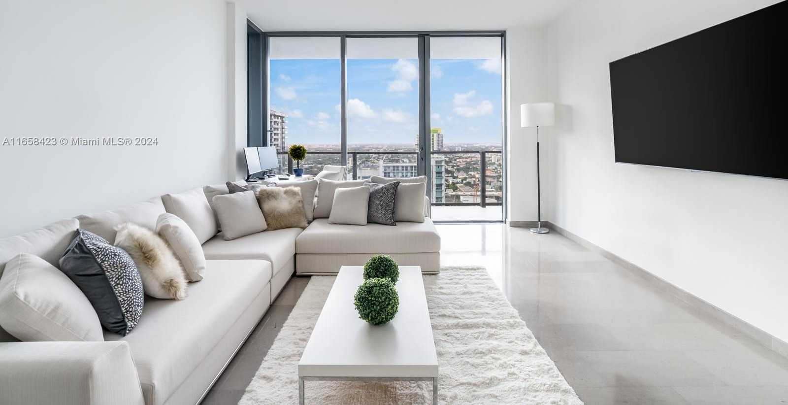 Small Image of 68 SOUTH EAST 6TH ST #3706, Miami Number 7