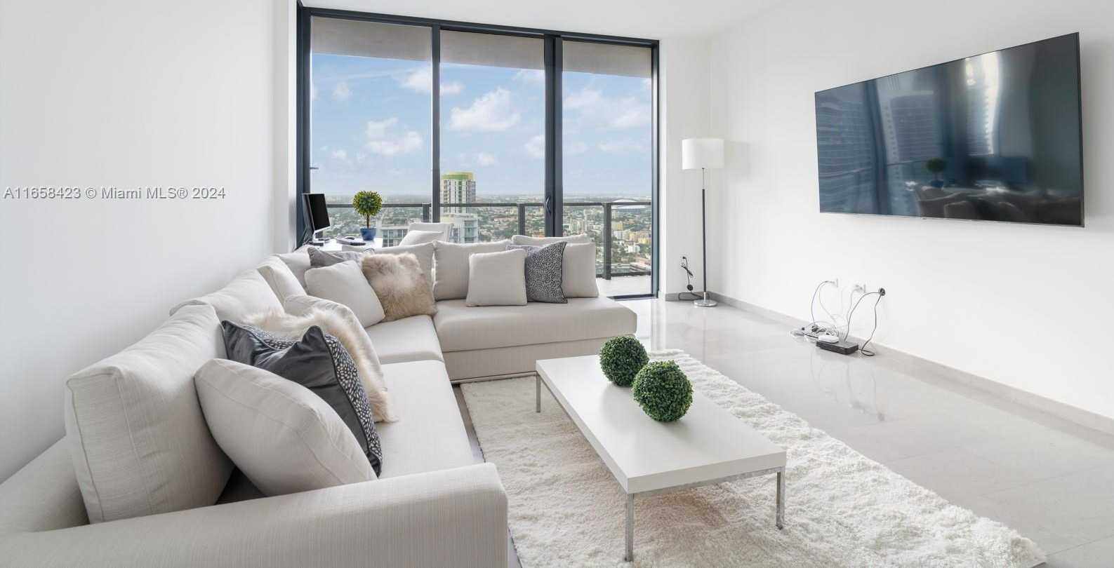Small Image of 68 SOUTH EAST 6TH ST #3706, Miami Number 8