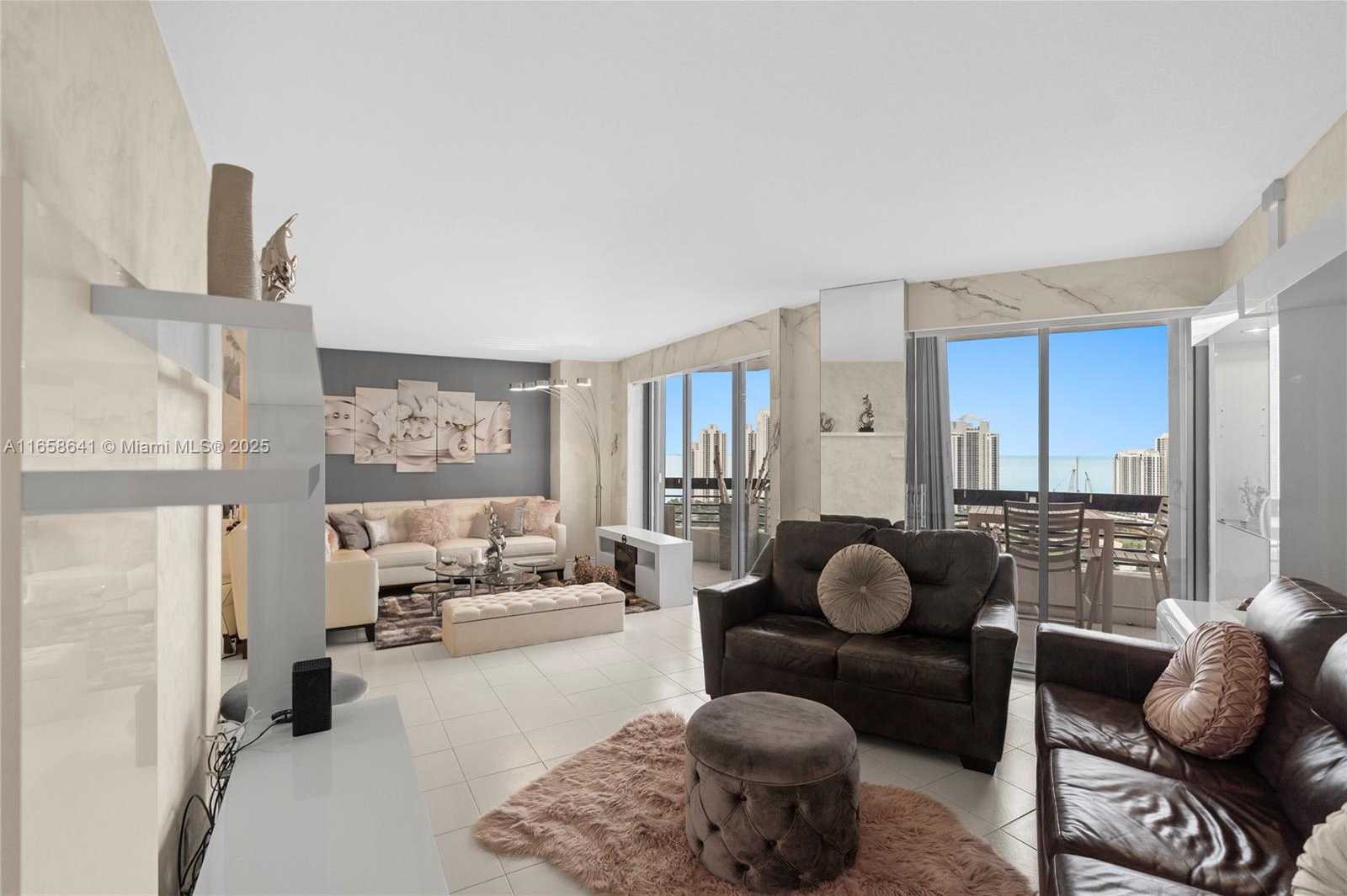 Small Image of 19101 MYSTIC POINTE DR #LPH9, Aventura Number 11