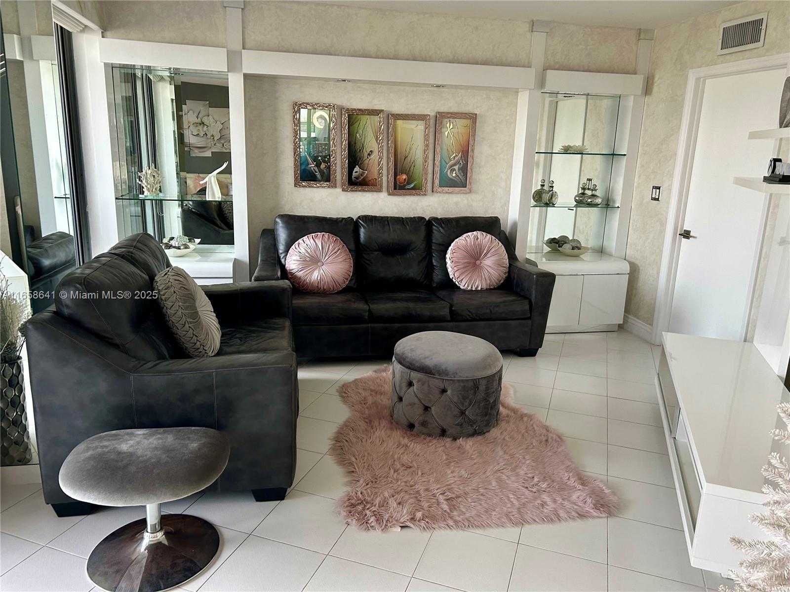 Small Image of 19101 MYSTIC POINTE DR #LPH9, Aventura Number 13