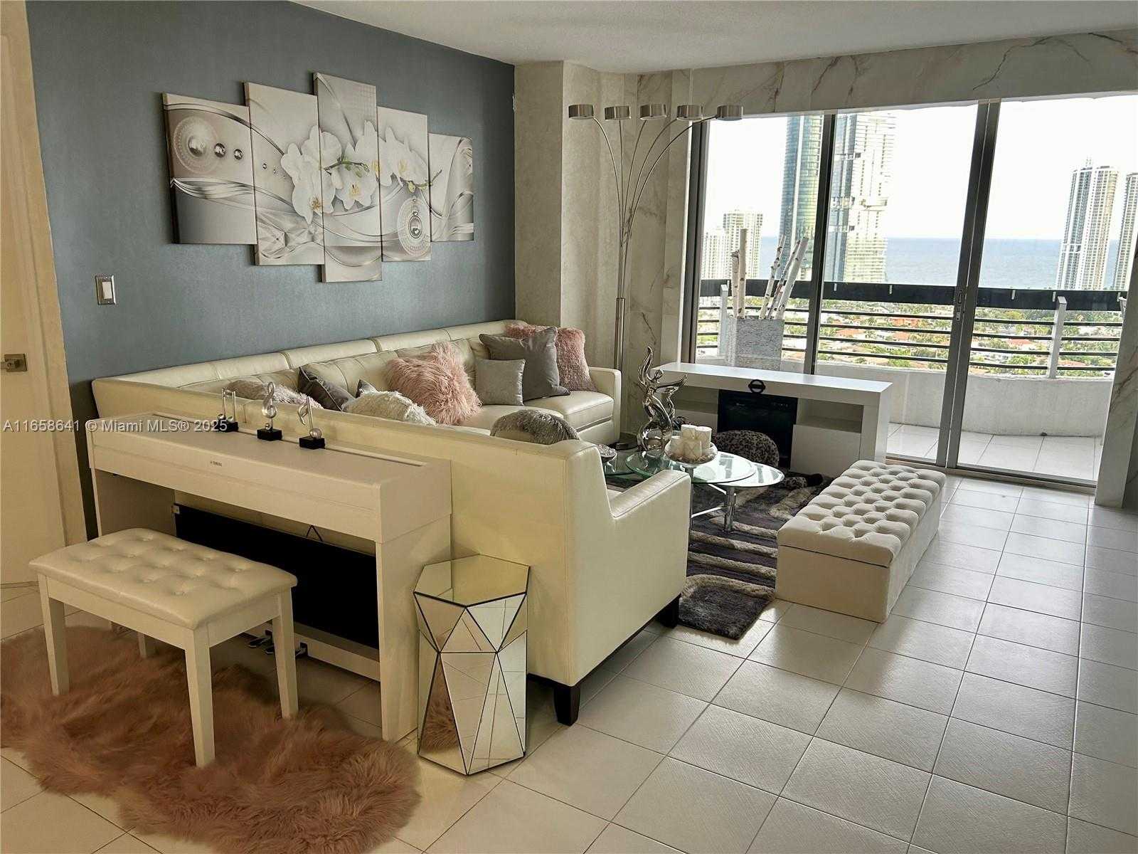 Small Image of 19101 MYSTIC POINTE DR #LPH9, Aventura Number 15