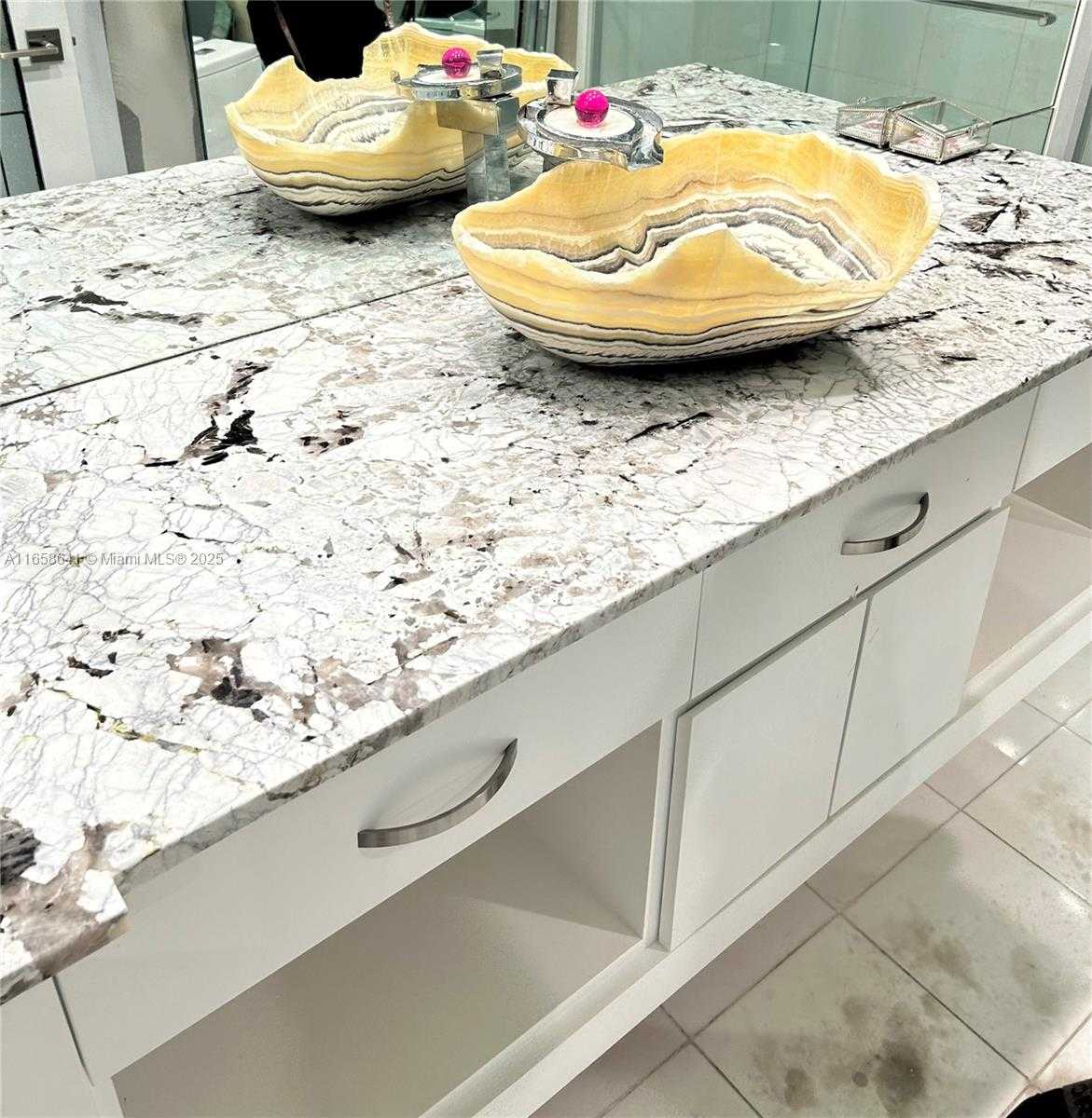 Small Image of 19101 MYSTIC POINTE DR #LPH9, Aventura Number 22