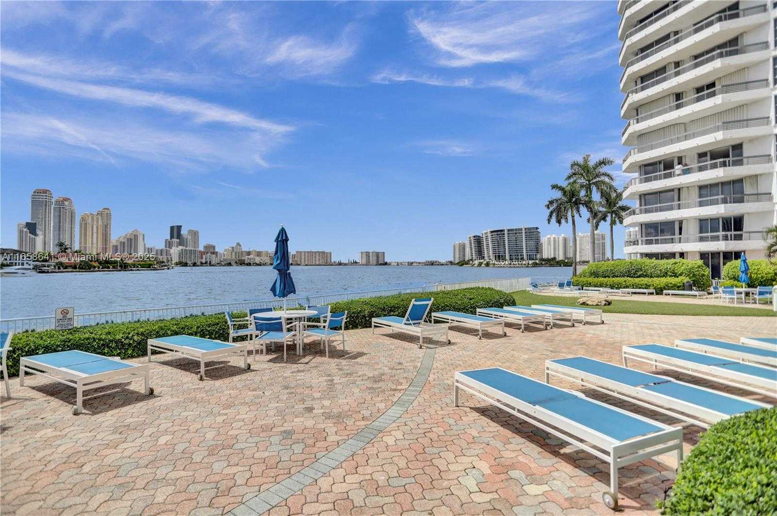 Small Image of 19101 MYSTIC POINTE DR #LPH9, Aventura Number 39