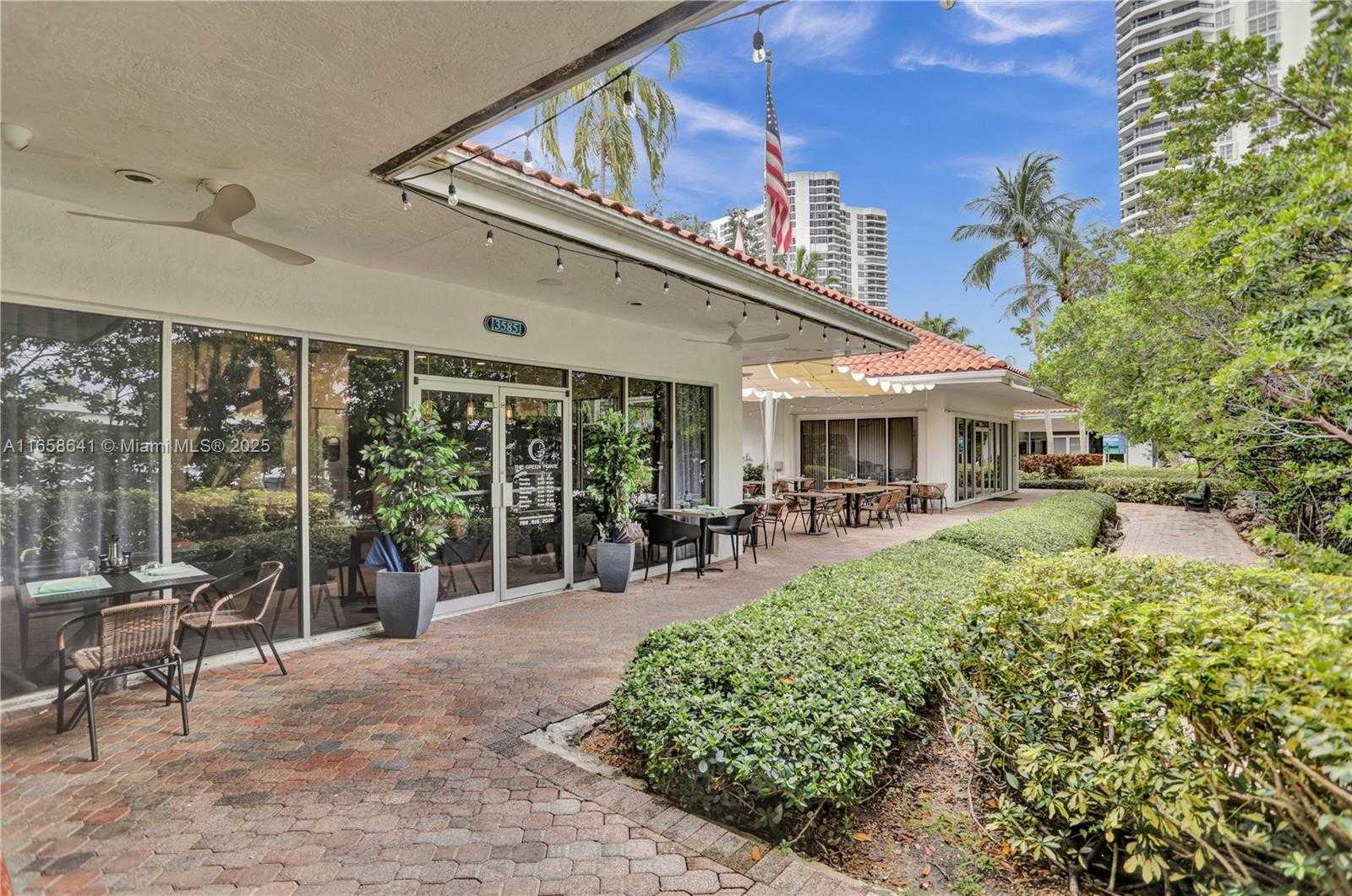 Small Image of 19101 MYSTIC POINTE DR #LPH9, Aventura Number 48