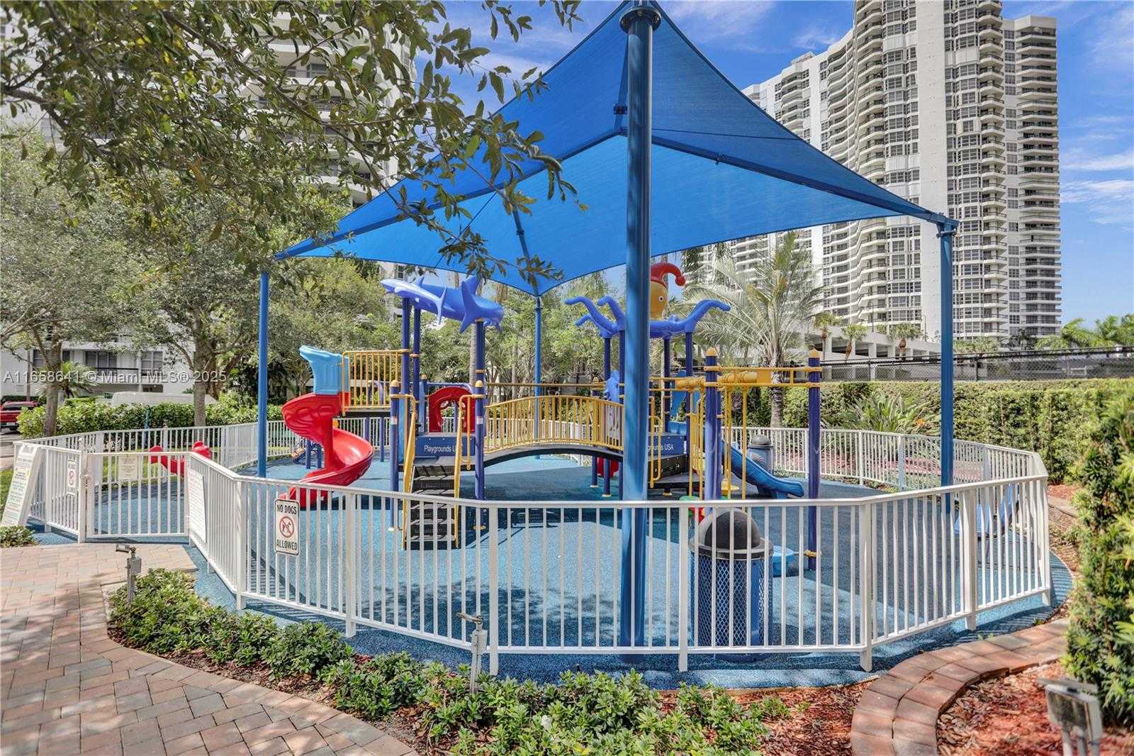 Small Image of 19101 MYSTIC POINTE DR #LPH9, Aventura Number 54