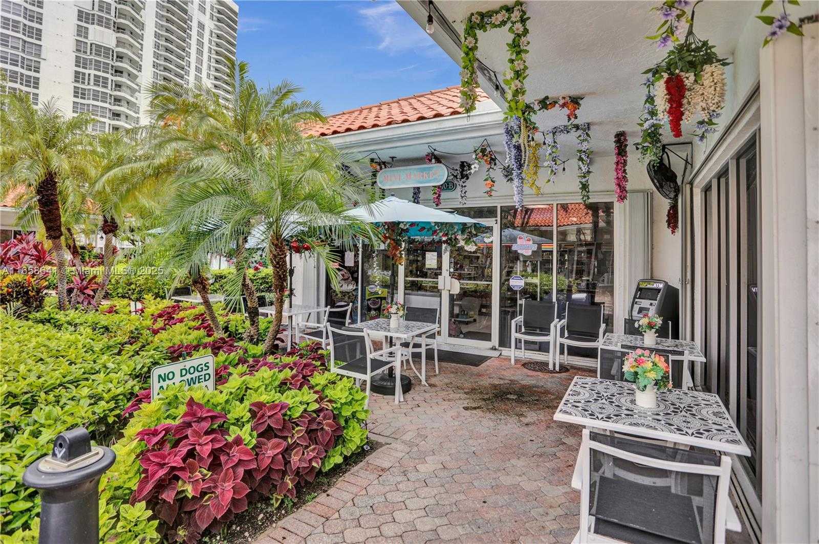 Small Image of 19101 MYSTIC POINTE DR #LPH9, Aventura Number 56