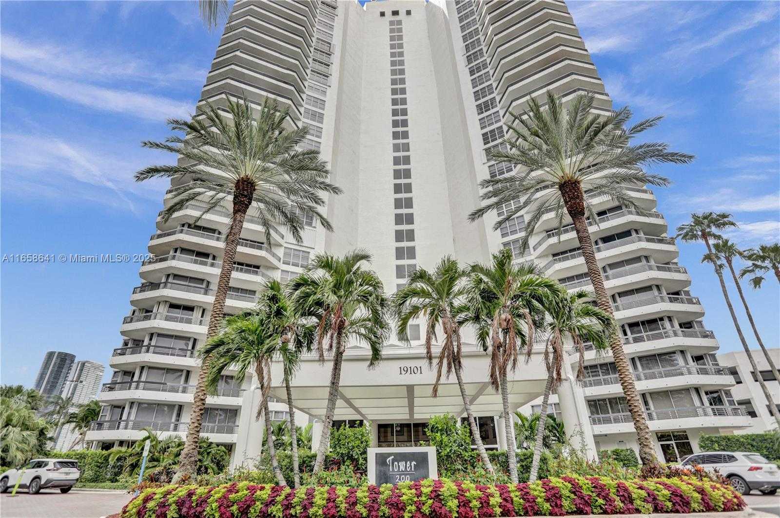 Small Image of 19101 MYSTIC POINTE DR #LPH9, Aventura Number 58