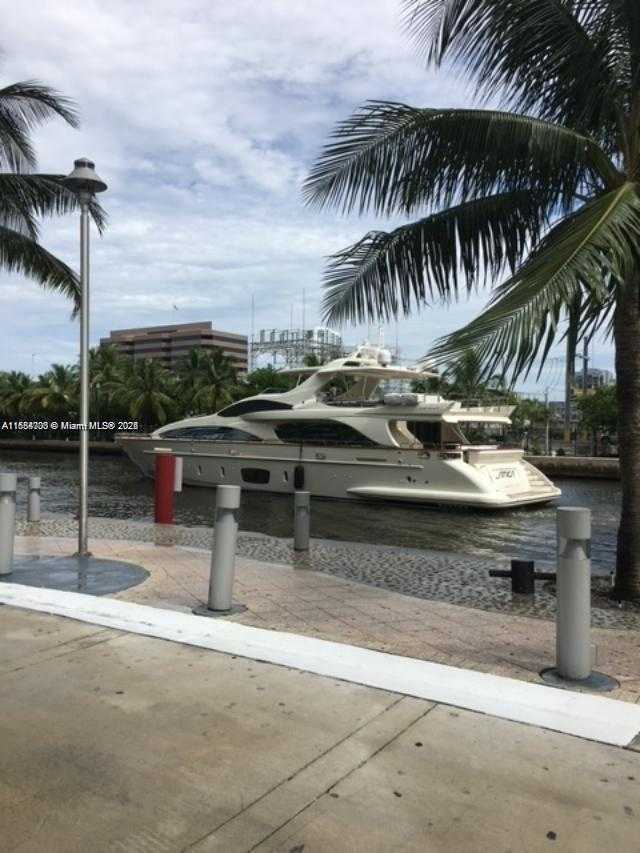 Small Image of 185 SOUTH WEST 7TH ST #1605, Miami Number 27