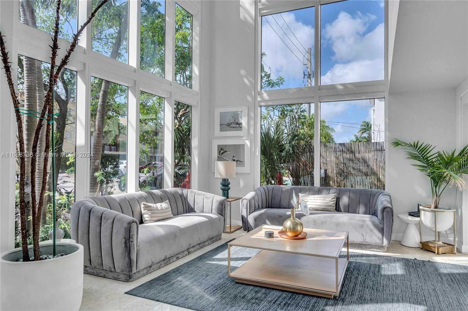 Small Image of 7939 EAST DR #15, North Bay Village Number 5