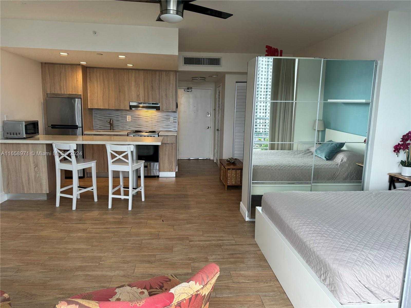 Small Image of 1720 HARRISON ST #15F, Hollywood Number 10