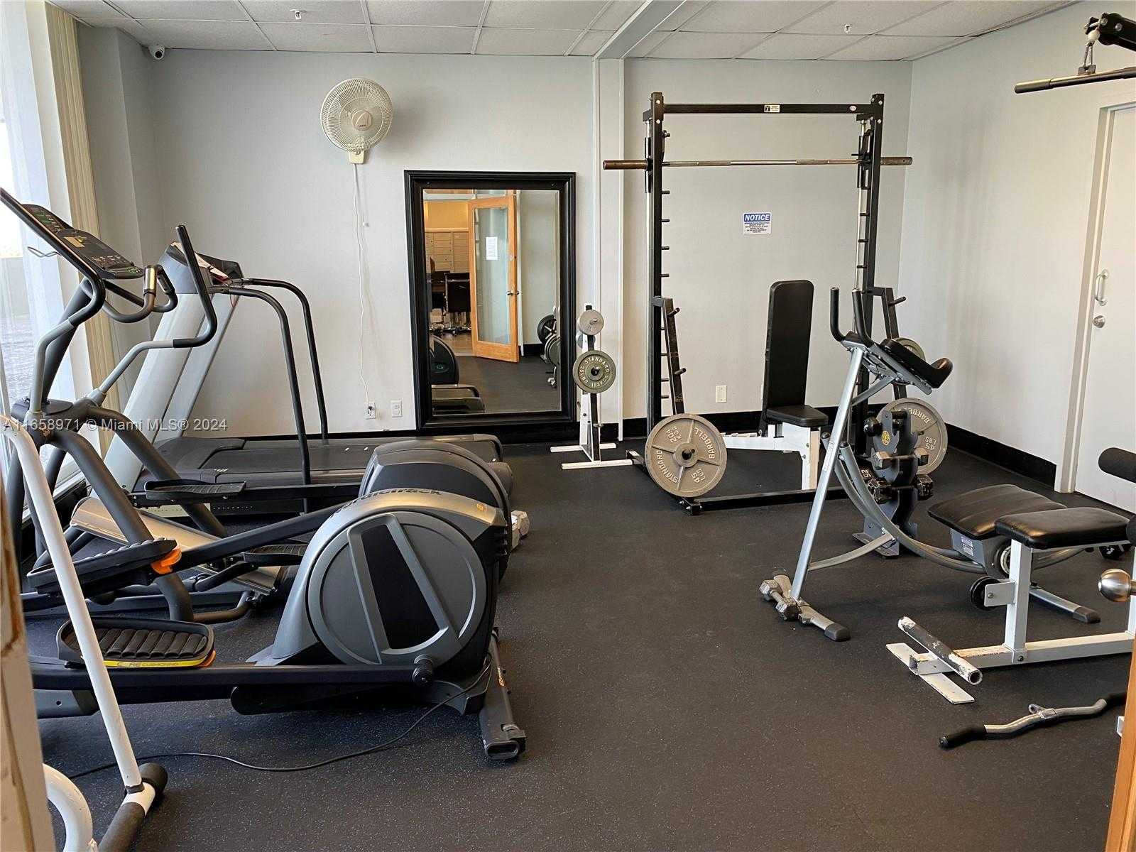 Small Image of 1720 HARRISON ST #15F, Hollywood Number 19