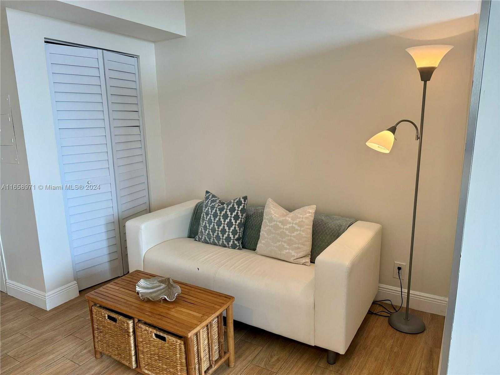 Small Image of 1720 HARRISON ST #15F, Hollywood Number 5