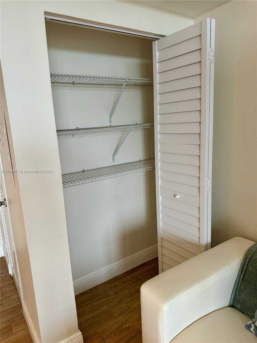 Small Image of 1720 HARRISON ST #15F, Hollywood Number 6