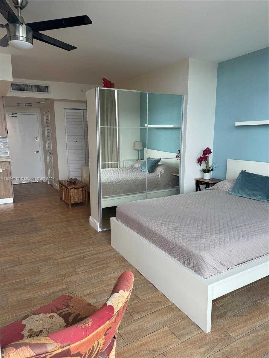 Small Image of 1720 HARRISON ST #15F, Hollywood Number 9