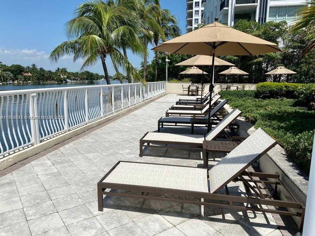 Small Image of 5600 COLLINS AVE #15B, Miami Beach Number 19