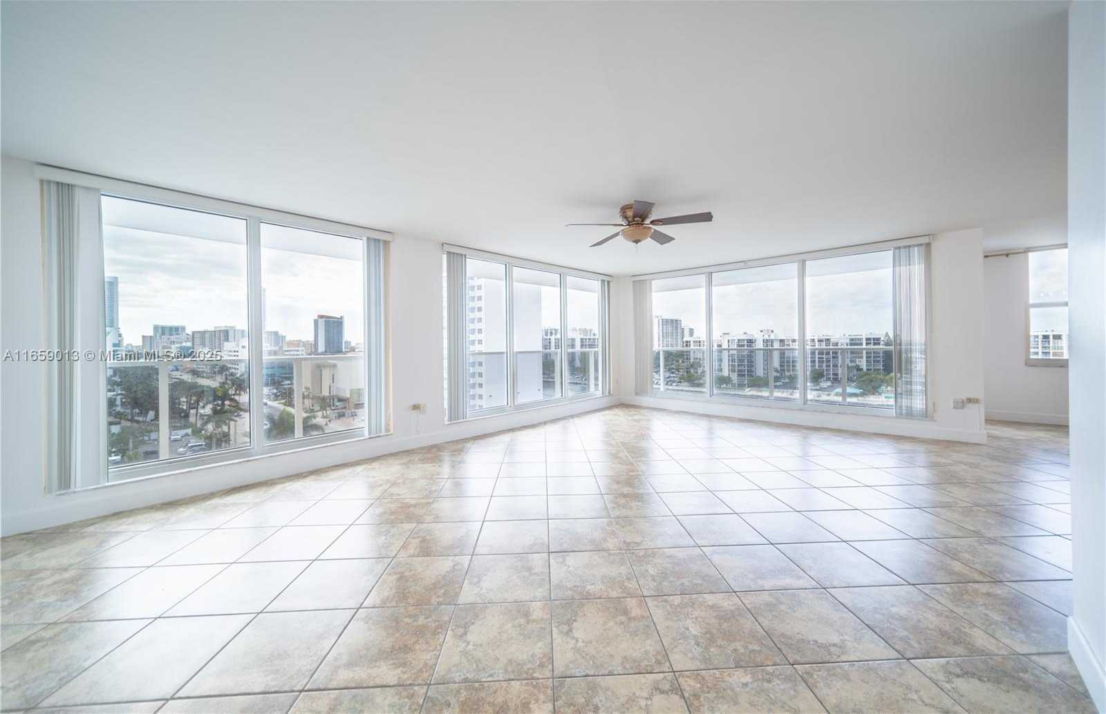 Small Image of 2751 SOUTH OCEAN DR #908N, Hollywood Number 2