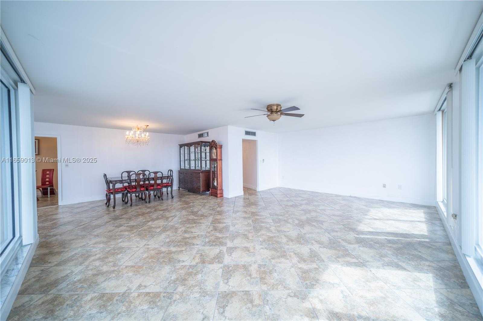 Small Image of 2751 SOUTH OCEAN DR #908N, Hollywood Number 3