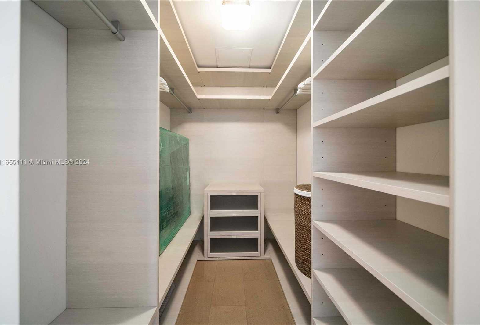 Small Image of 68 SOUTH EAST 6TH ST #1201, Miami Number 12