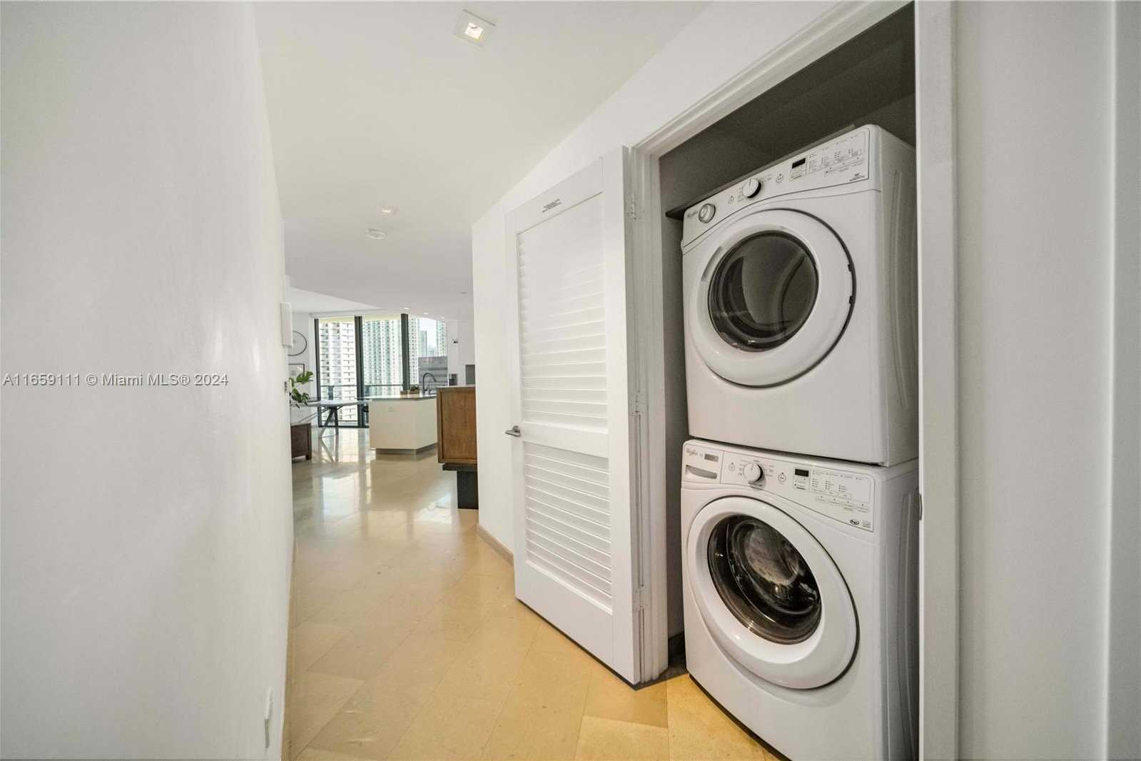 Small Image of 68 SOUTH EAST 6TH ST #1201, Miami Number 16