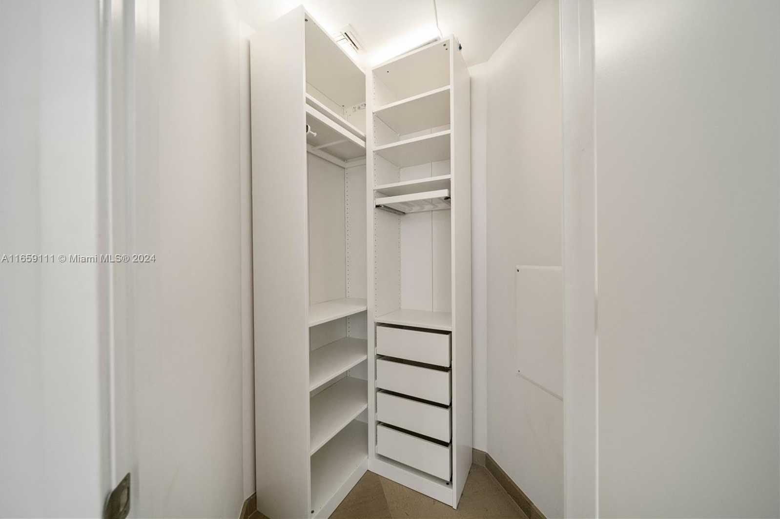 Small Image of 68 SOUTH EAST 6TH ST #1201, Miami Number 8