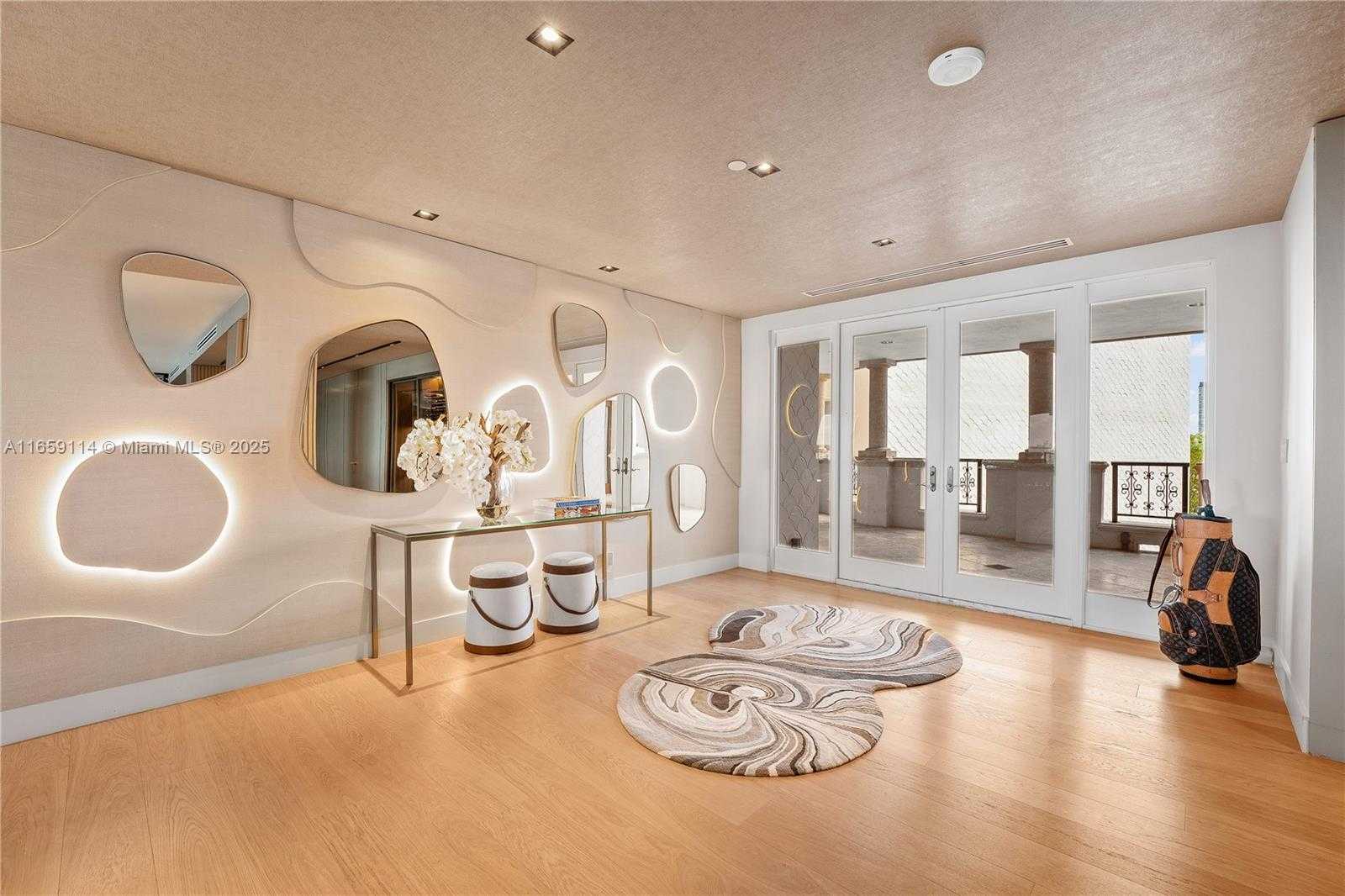 Small Image of 5242 FISHER ISLAND DR #5242, Miami Beach Number 16
