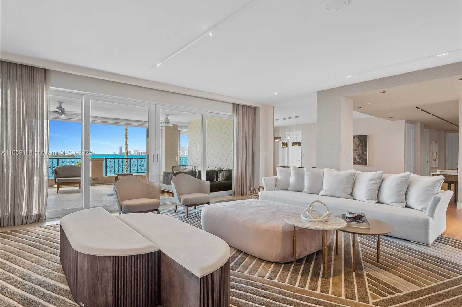 Small Image of 5242 FISHER ISLAND DR #5242, Miami Beach Number 18