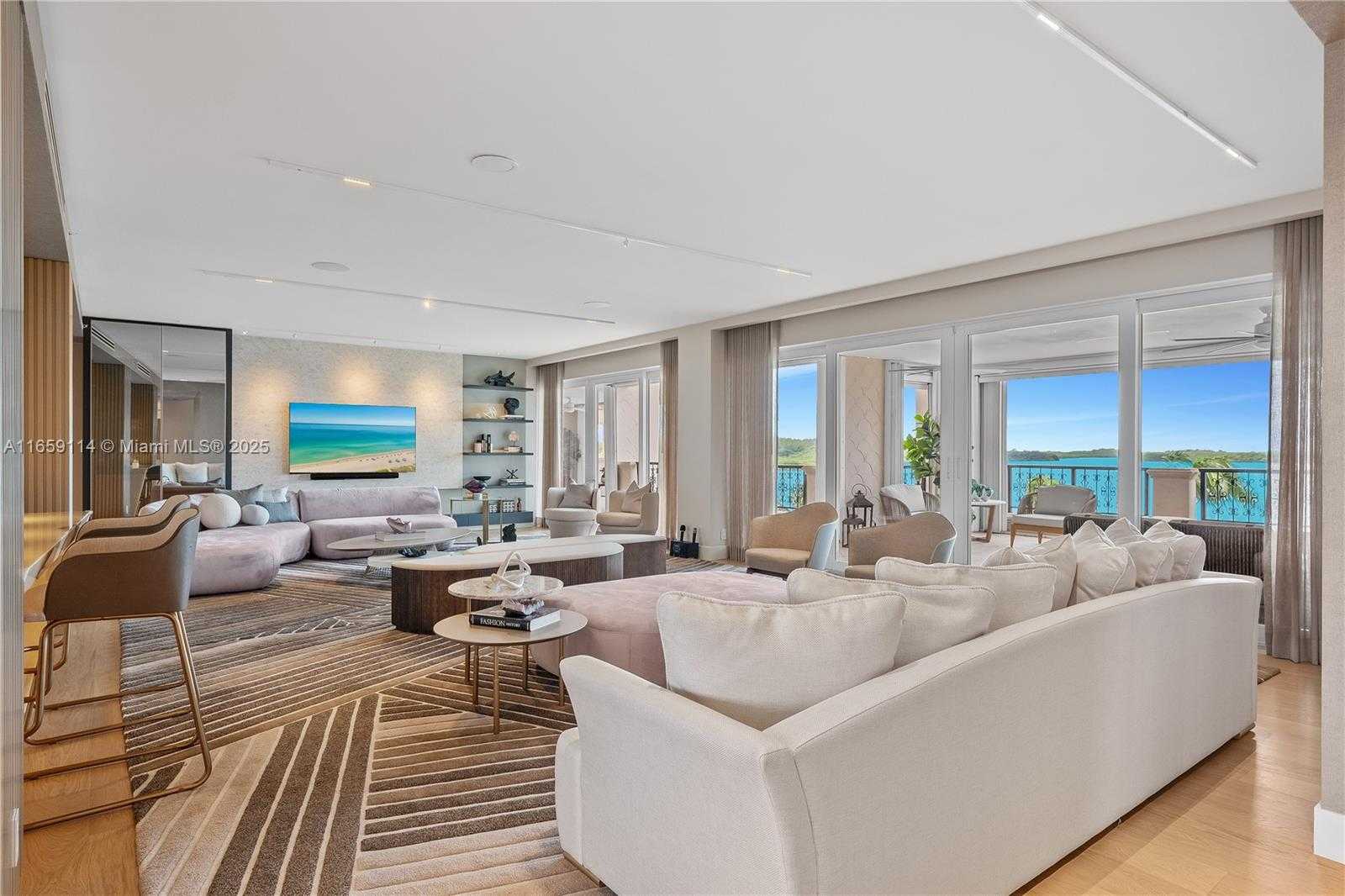 Small Image of 5242 FISHER ISLAND DR #5242, Miami Beach Number 2