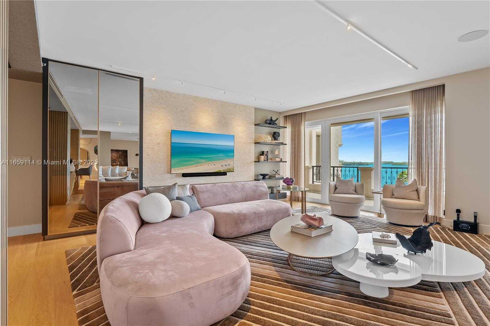 Small Image of 5242 FISHER ISLAND DR #5242, Miami Beach Number 20